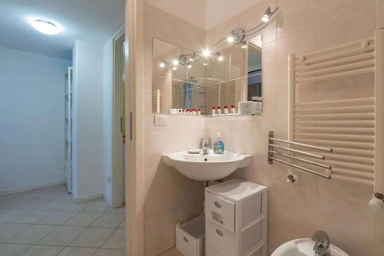 Design Apartment Near Linate - Salomone Milan
